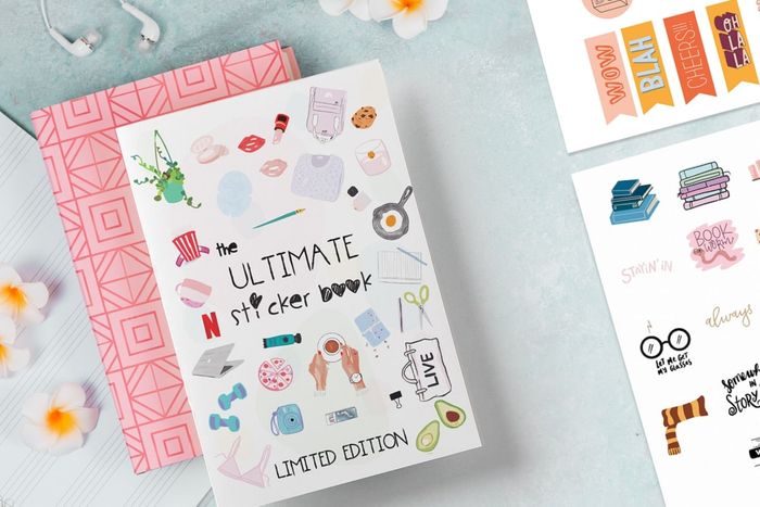 1000 Ultimate Sticker Book